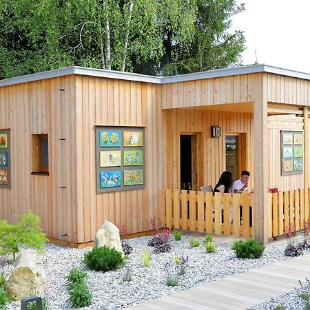 Dobova Honey Paradise Glamping Resort מראה חיצוני תמונה